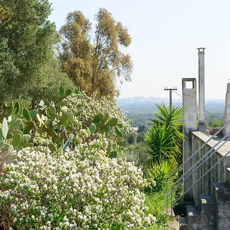 Masseria Monte Torto * Ostuni